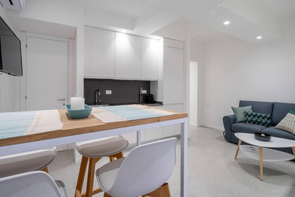 Ormesini Private Courtyard Apartment