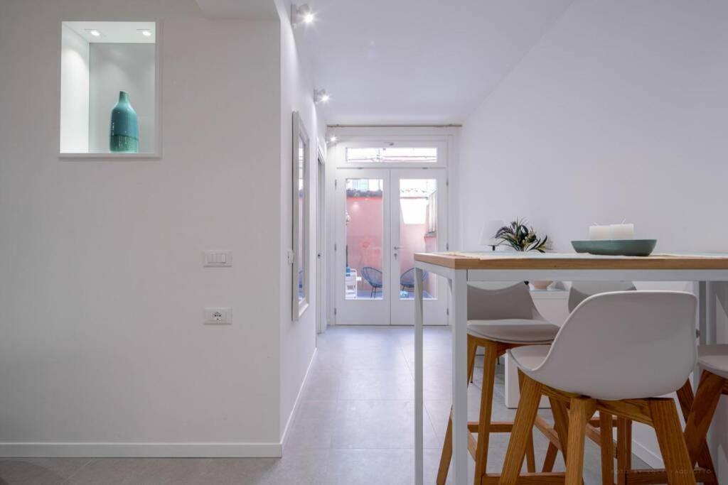Apartament Ormesini Private Courtyard Apartment