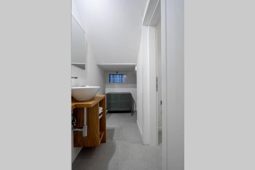 Ormesini Private Courtyard Apartment *