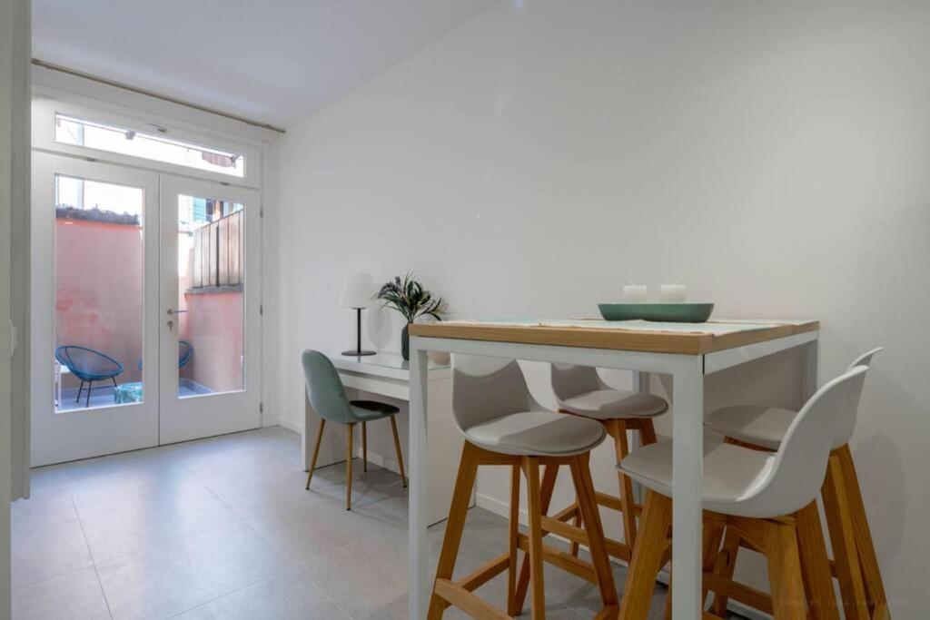 Ormesini Private Courtyard Apartment Wenecja