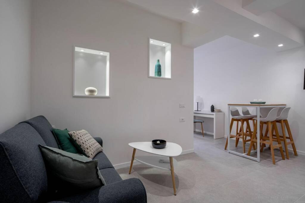 Ormesini Private Courtyard Apartment Apartament Wenecja